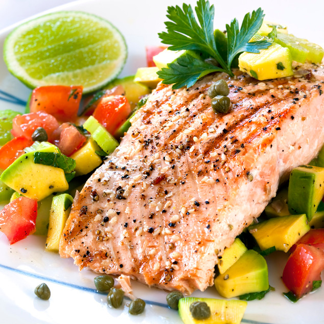 Lachs mit Avocado-Salsa